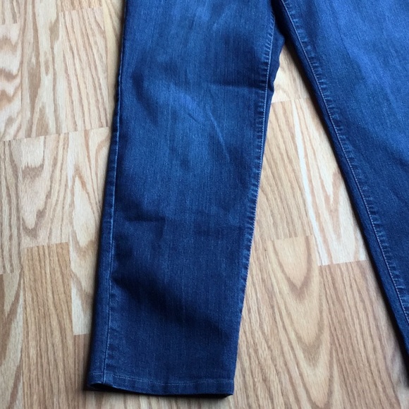 Jeans - Picture 2 of 3